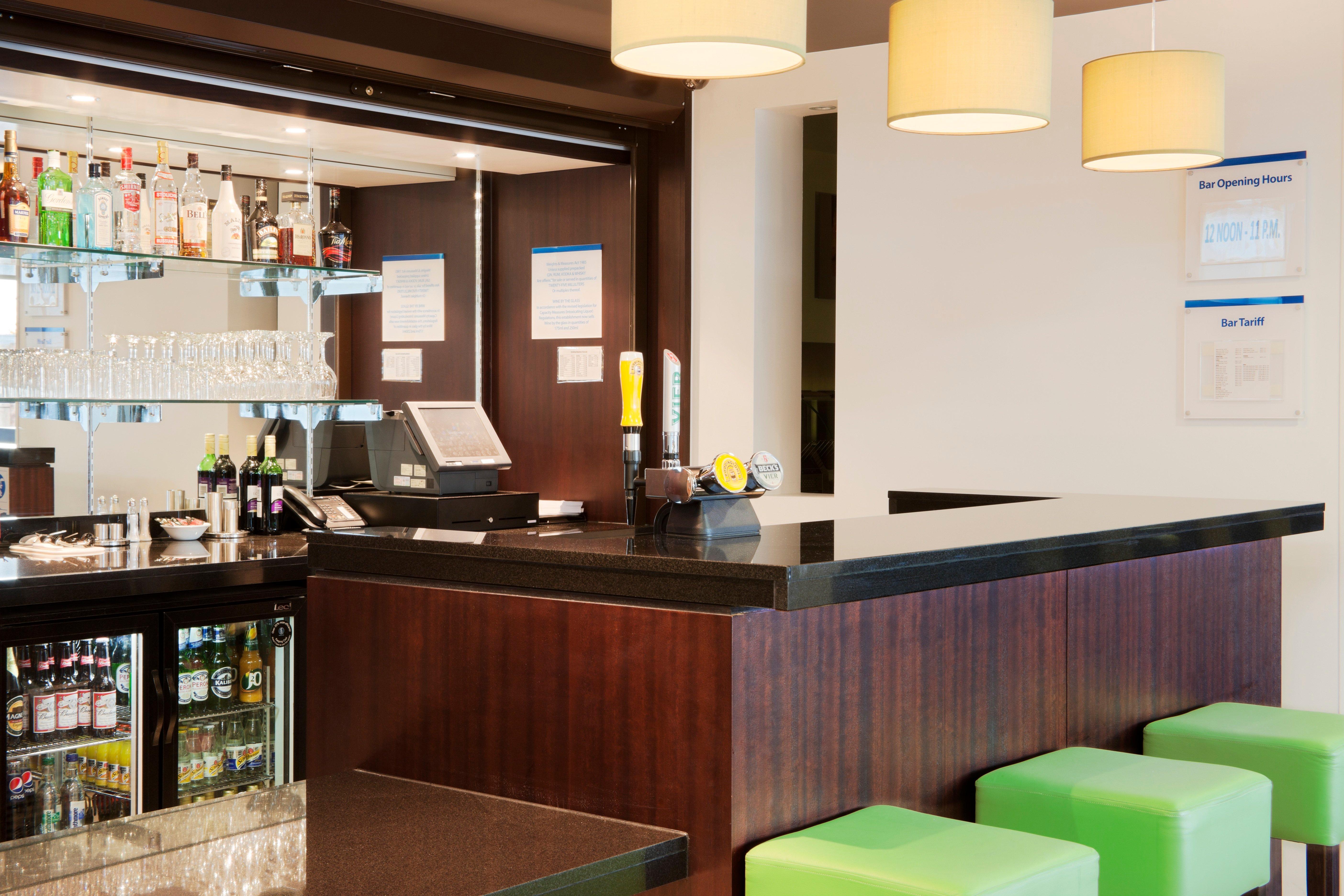 Holiday Inn Express Cambridge Duxford M11 Jct 10 By Ihg Exterior photo