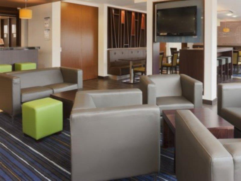 Holiday Inn Express Cambridge Duxford M11 Jct 10 By Ihg Exterior photo